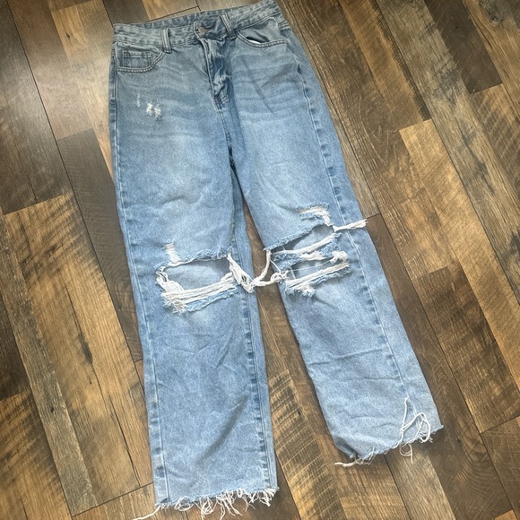 SHEIN | women’s DISTRESSED High waisted size 6  Light Blue Jeans - Picture 1 of 5